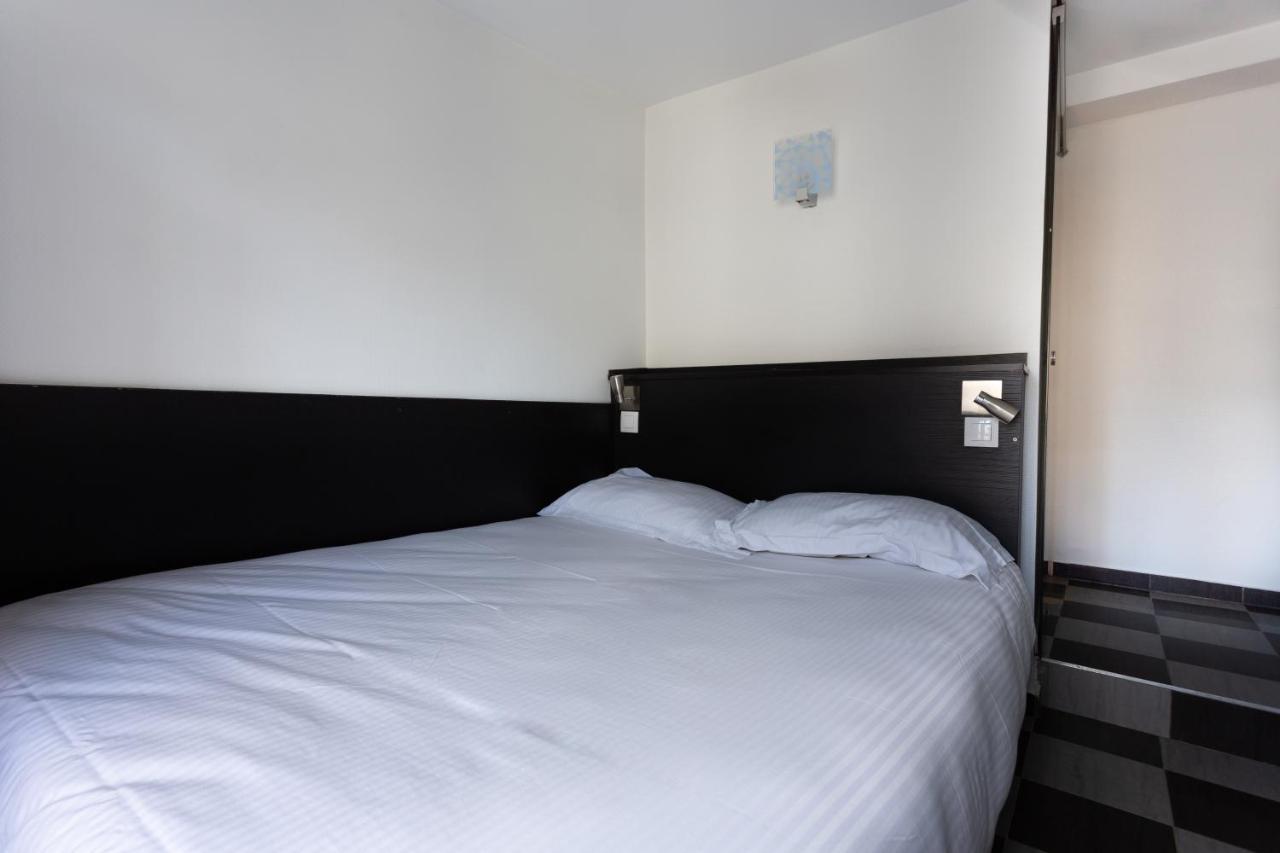 Mimosa Hotel *